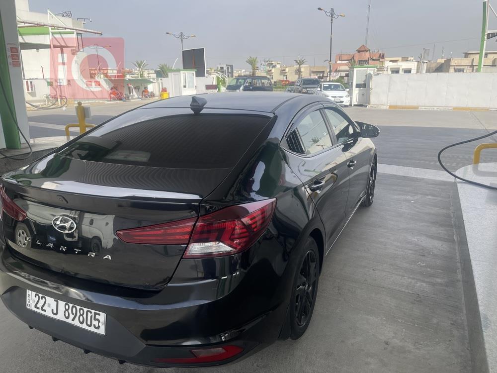هیوندای ئەلەنترا